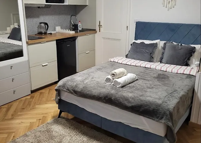 Center Apartman *